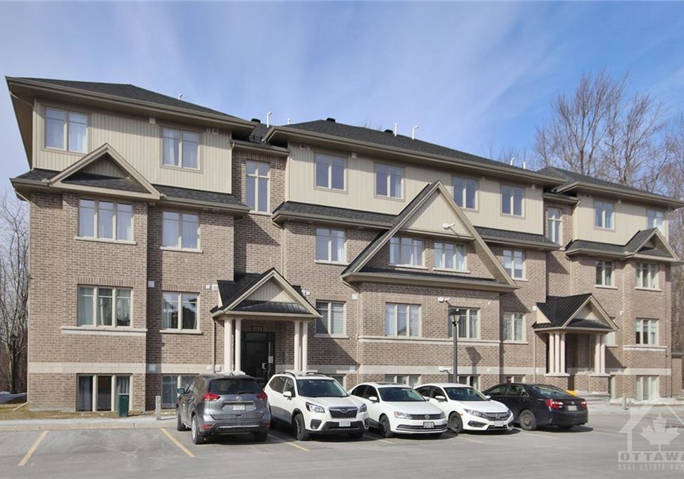 1032-beryl-private-ottawa-ontario-1231831