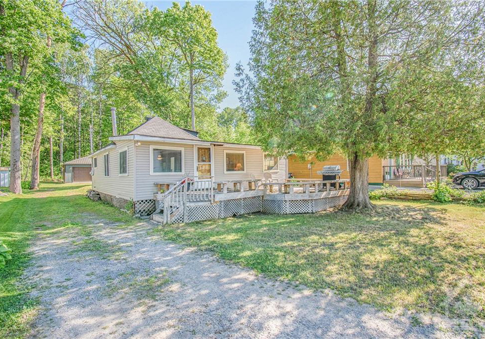 821-archibald-street-braeside-ontario-1244589