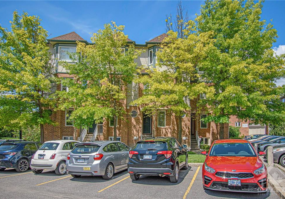 125-tall-pines-private-ottawa-ontario-1253859