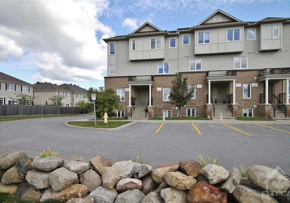 204-shanly-private-ottawa-ontario-1264171
