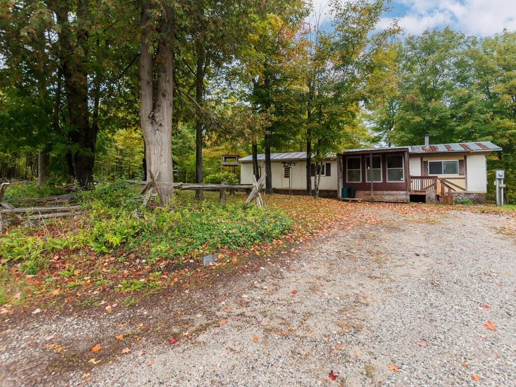 6004 MCDONALDS CORNERS Road , Mcdonalds Corners