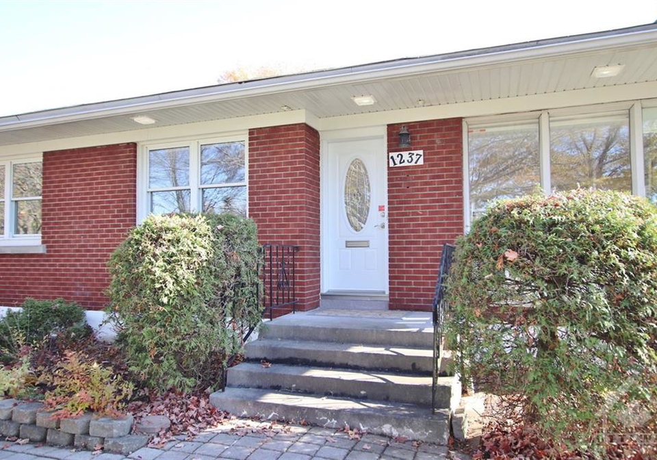1237-field-street-ottawa-ontario-1269388