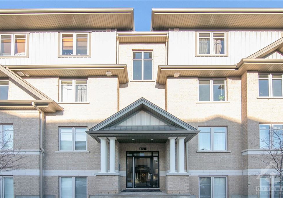 64-tipperary-private-ottawa-ontario-1275796