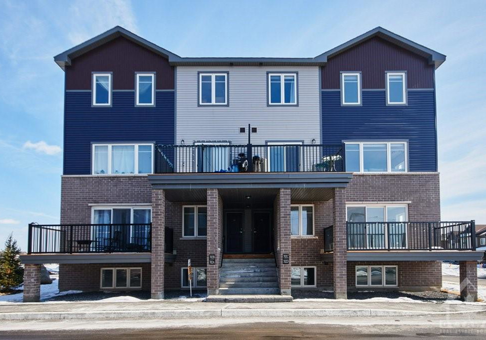 702-amberwing-private-ottawa-ontario-1284272
