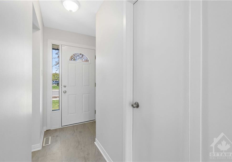 2276-orient-park-drive-ottawa-ontario-1291324