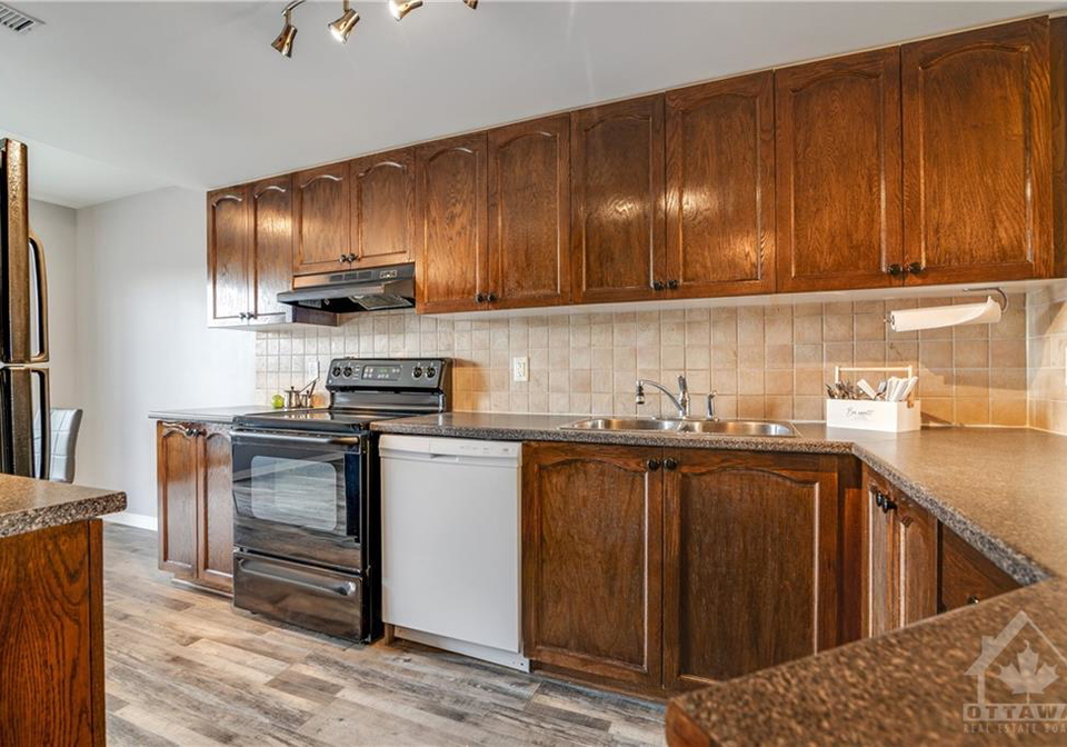 560-lakeridge-drive-ottawa-ontario-1304279
