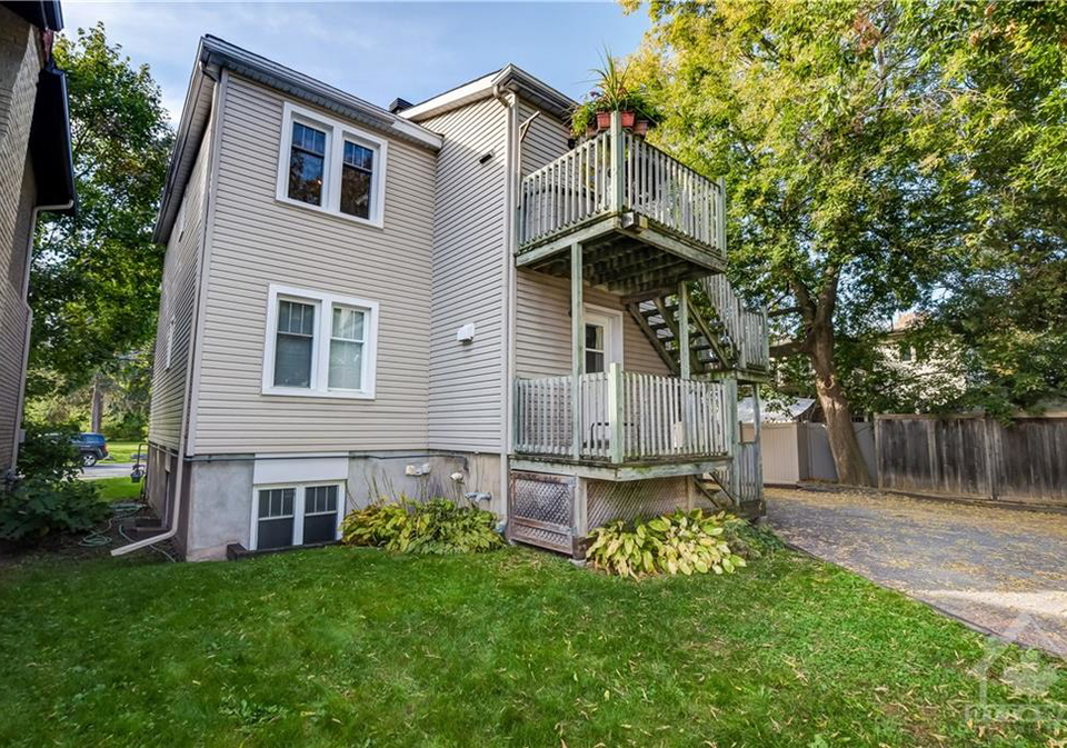 1079-north-river-road-ottawa-ontario-1314830