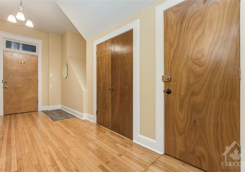 220-powell-avenue-ottawa-ontario-1339845