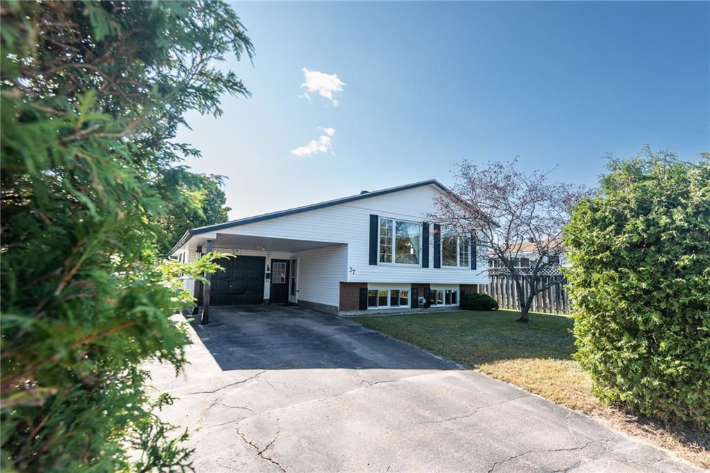 37 VEREYKEN Crescent , Petawawa