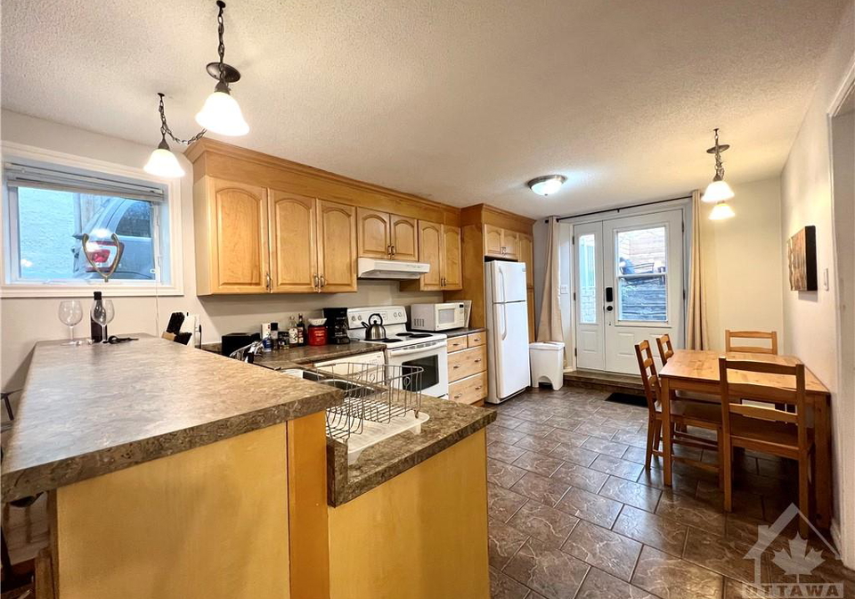 313-savard-avenue-ottawa-ontario-1364360