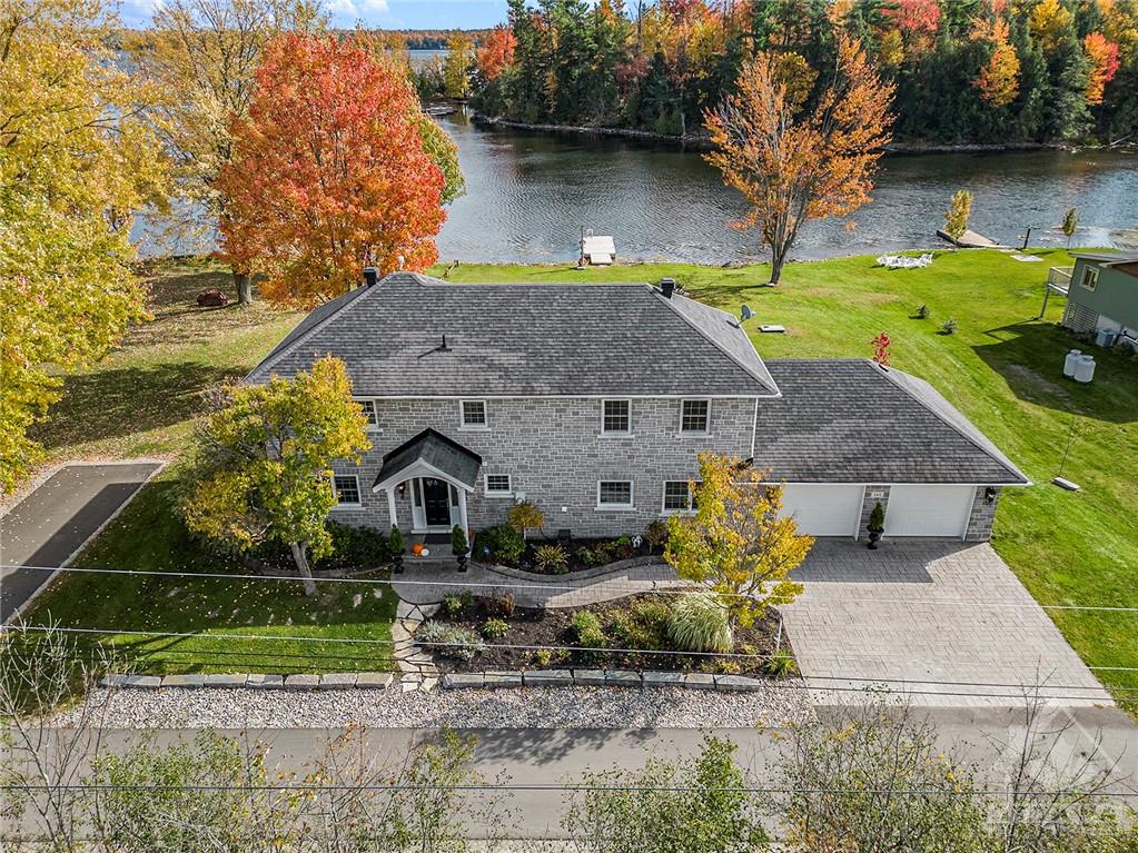 145 MANOR Way , Rideau Ferry