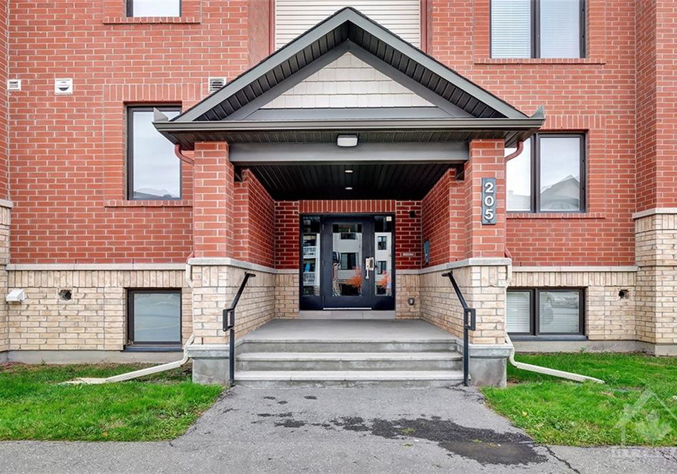 205-bluestone-private-ottawa-ontario-1366702