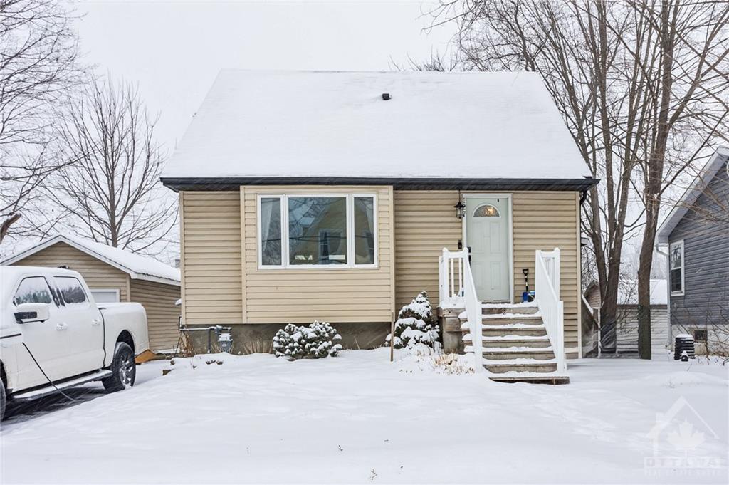 127 WATER Street , Almonte