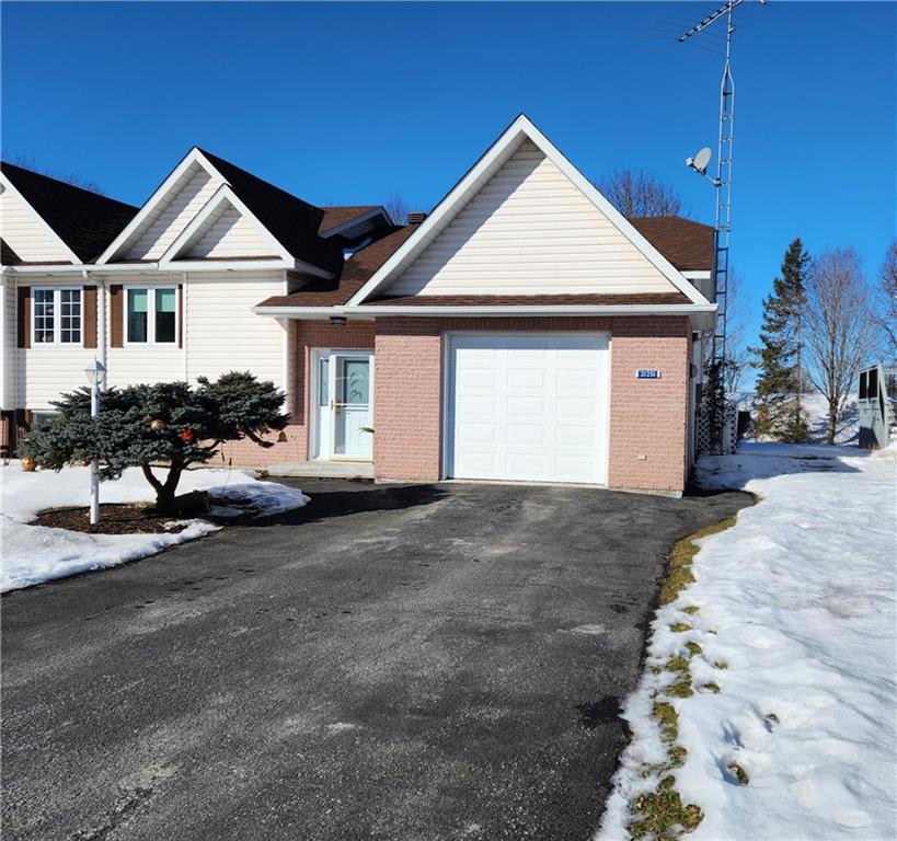 21251 MCNAUGHTON Road, Bainsville