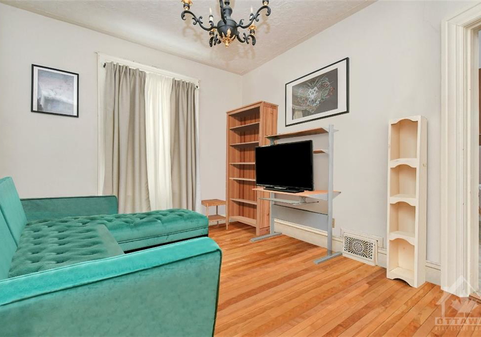 247-flora-street-ottawa-ontario-1377717
