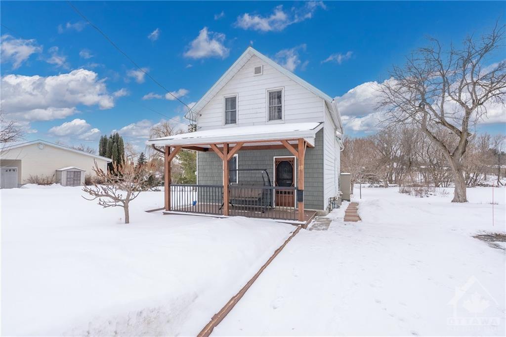 69 RIVER Road, Arnprior