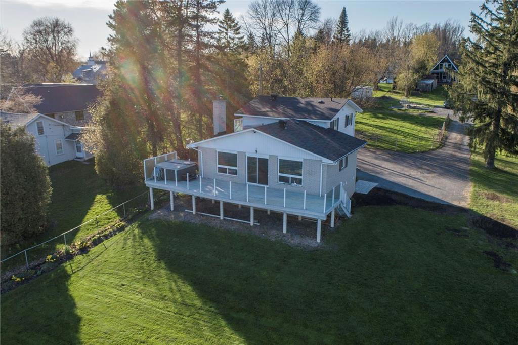 19072 County Road 2, Summerstown