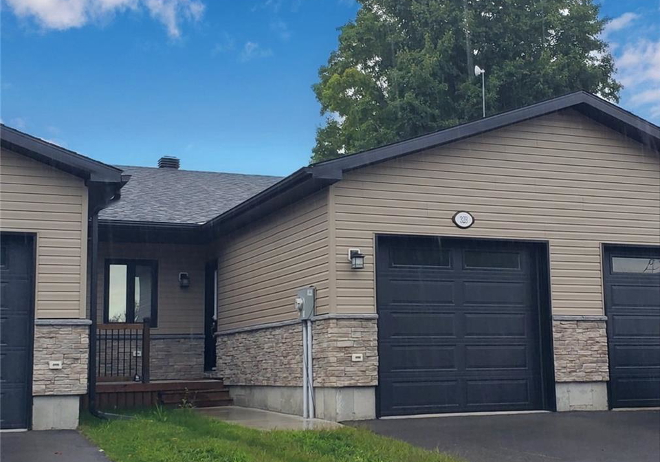 32-david-street-spencerville-ontario-1387941
