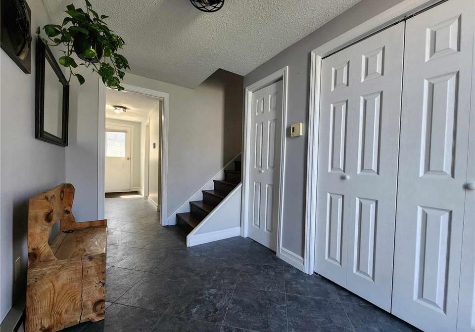 49-centre-street-brockville-ontario-1388114