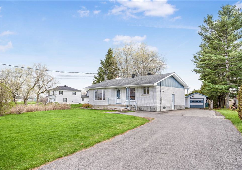 1632-county-road-4-w-lorignal-ontario-1389561