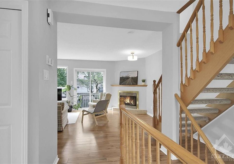 1563-fisher-avenue-ottawa-ontario-1404926