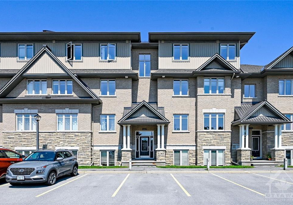 1067-beryl-private-ottawa-ontario-1405290