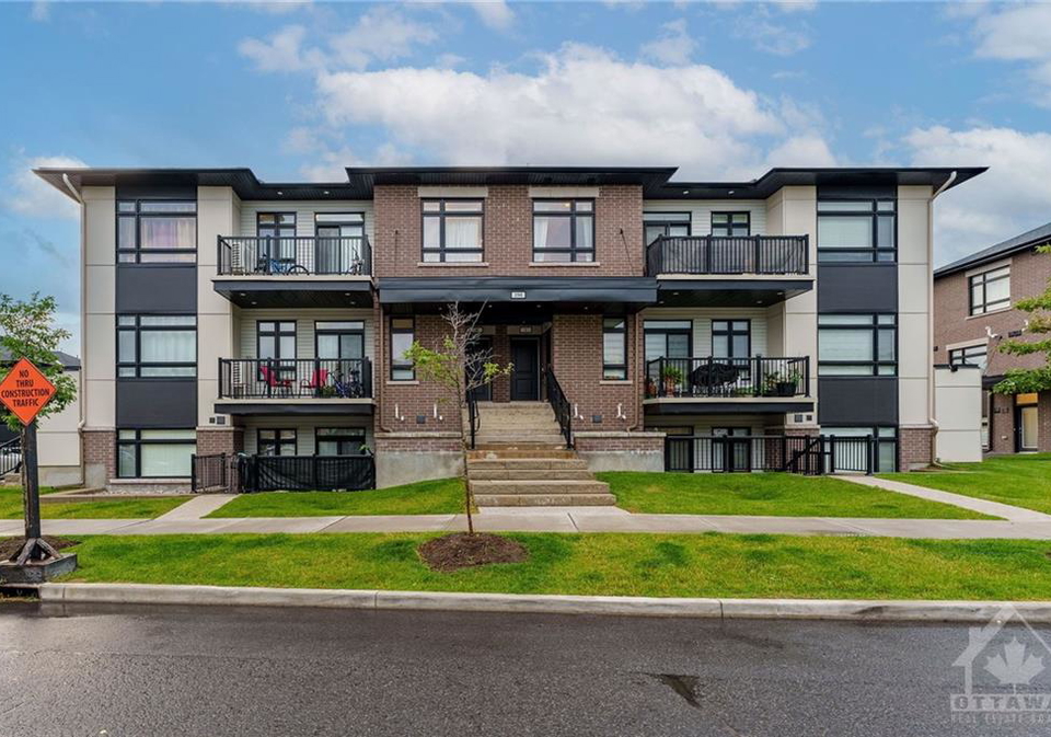 390-rolling-meadow-crescent-ottawa-ontario-1410717