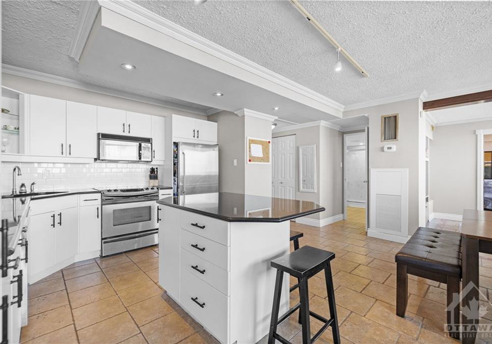 530-laurier-avenue-ottawa-ontario-1417062