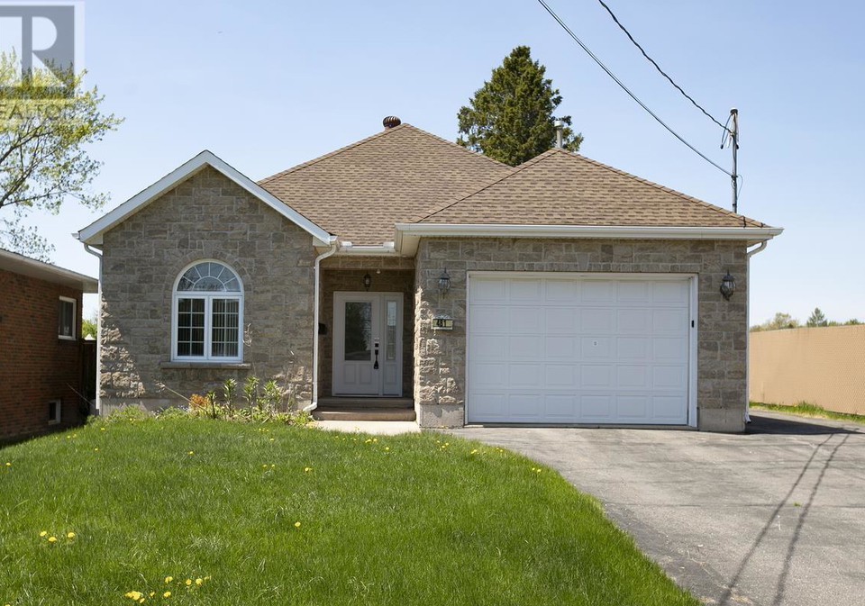 481-lake-st-sault-ste-marie-ontario-sm253487