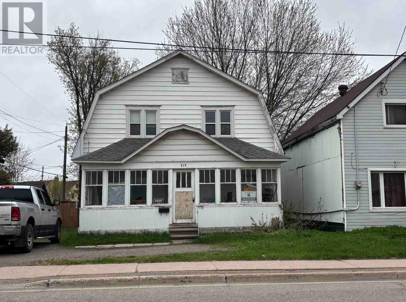 312-huron-st-sault-ste-marie-ontario-sm260128