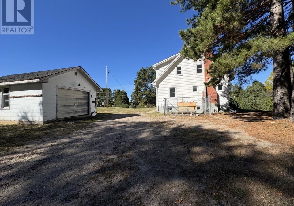 22-low-avenue-gogama-ontario-sm260201