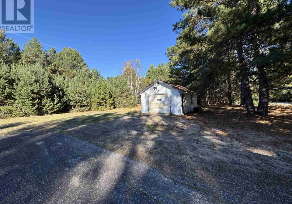 19-low-avenue-gogama-ontario-sm260203