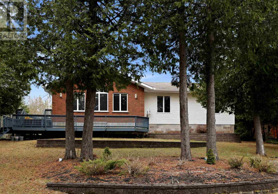 3804-hamilton-drive-hilton-beach-ontario-sm260341