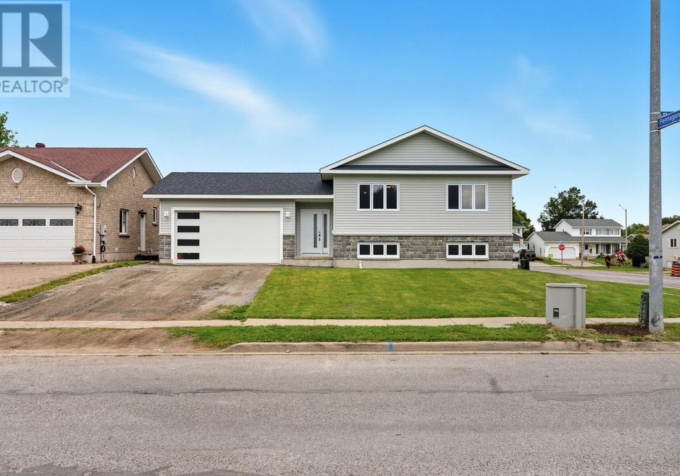 237-pentagon-boulevard-sault-ste-marie-ontario-sm260448