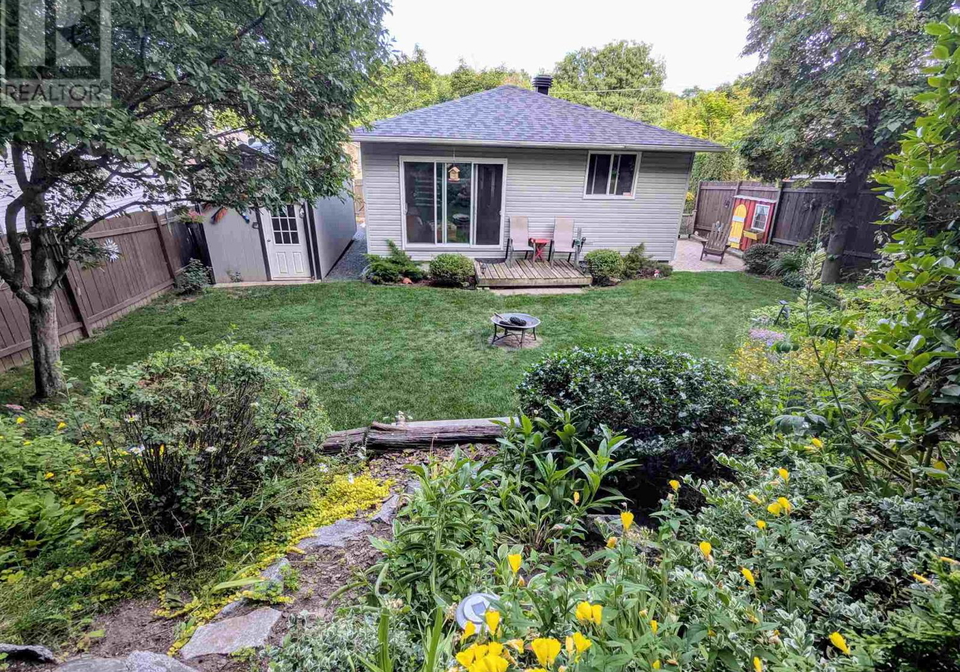 52-hergott-avenue-elliot-lake-ontario-sm260500