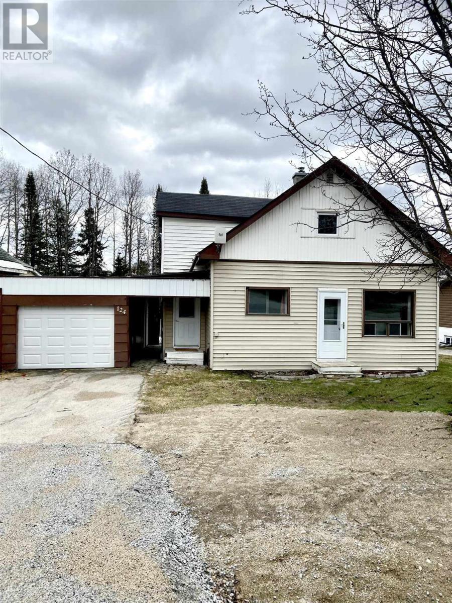 124-third-avenue-hornepayne-ontario-sm260613