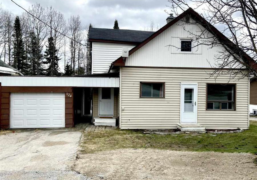124-third-avenue-hornepayne-ontario-sm260613