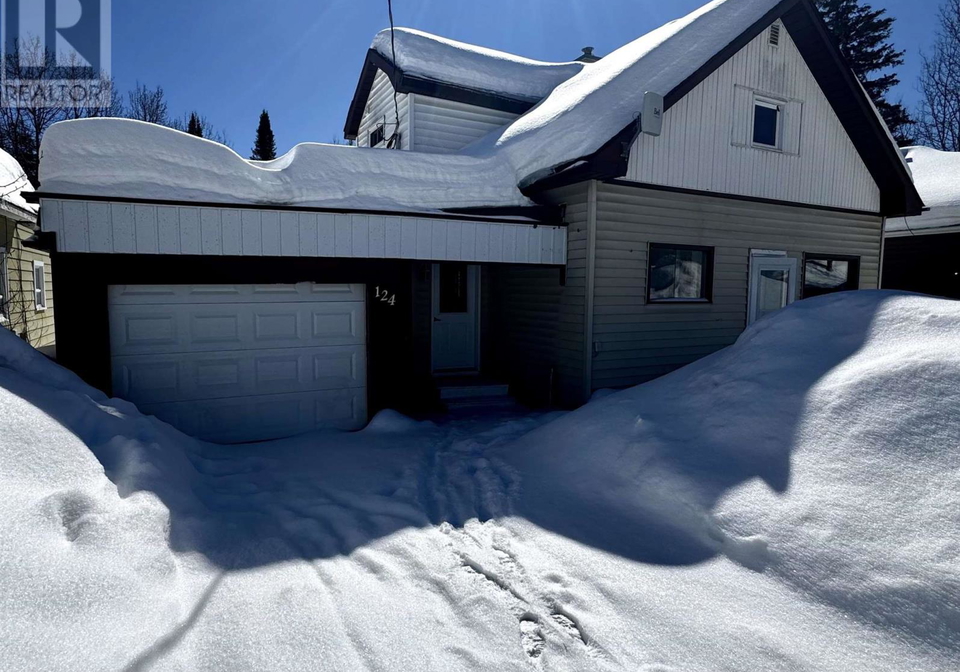 124-third-avenue-hornepayne-ontario-sm260613