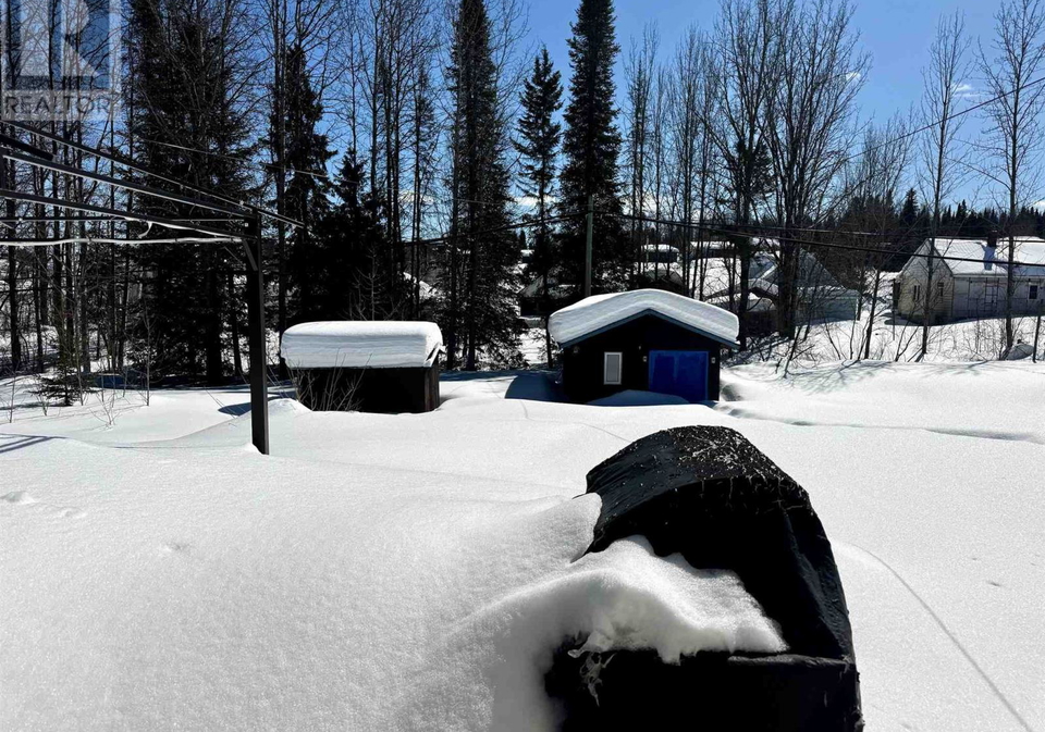 124-third-avenue-hornepayne-ontario-sm260613