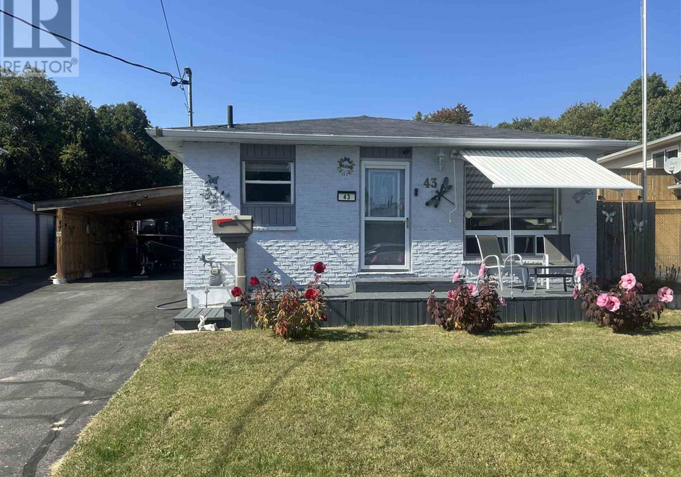 43-london-crescent-elliot-lake-ontario-sm260625