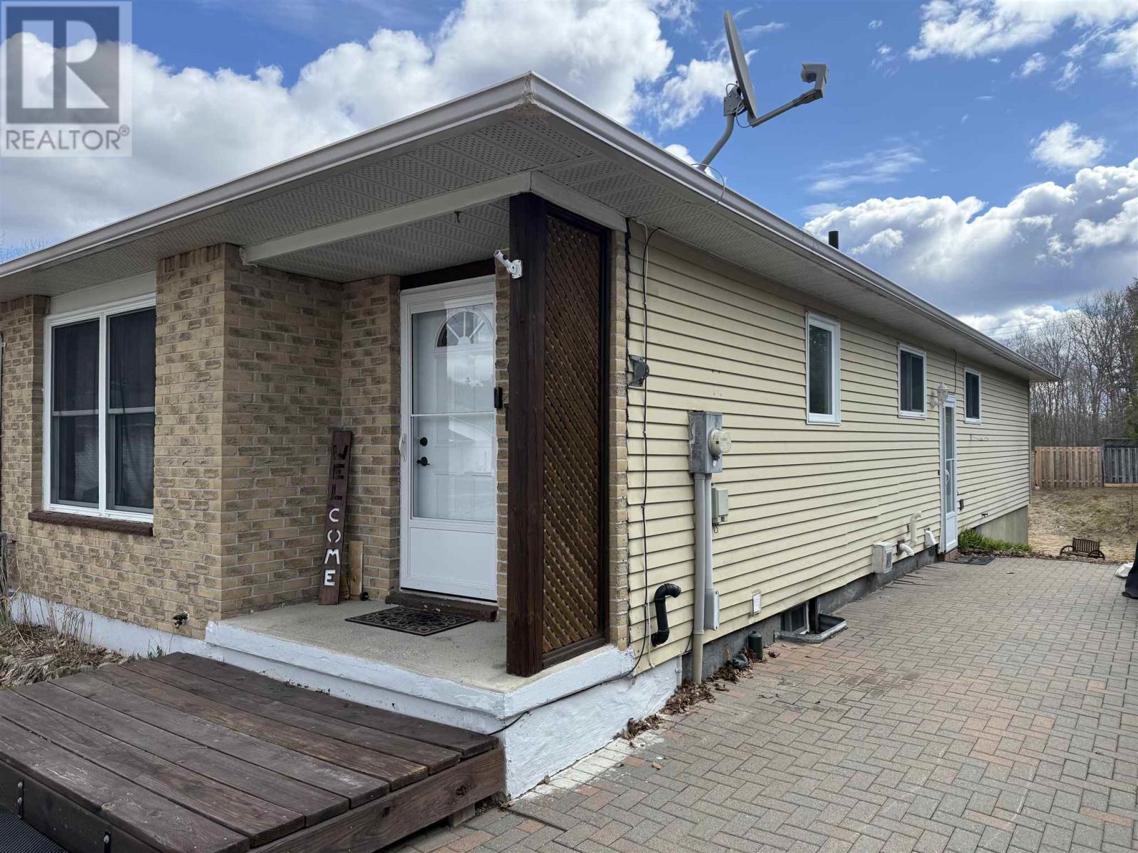 24-mcquarrie-place-elliot-lake-ontario-sm260630