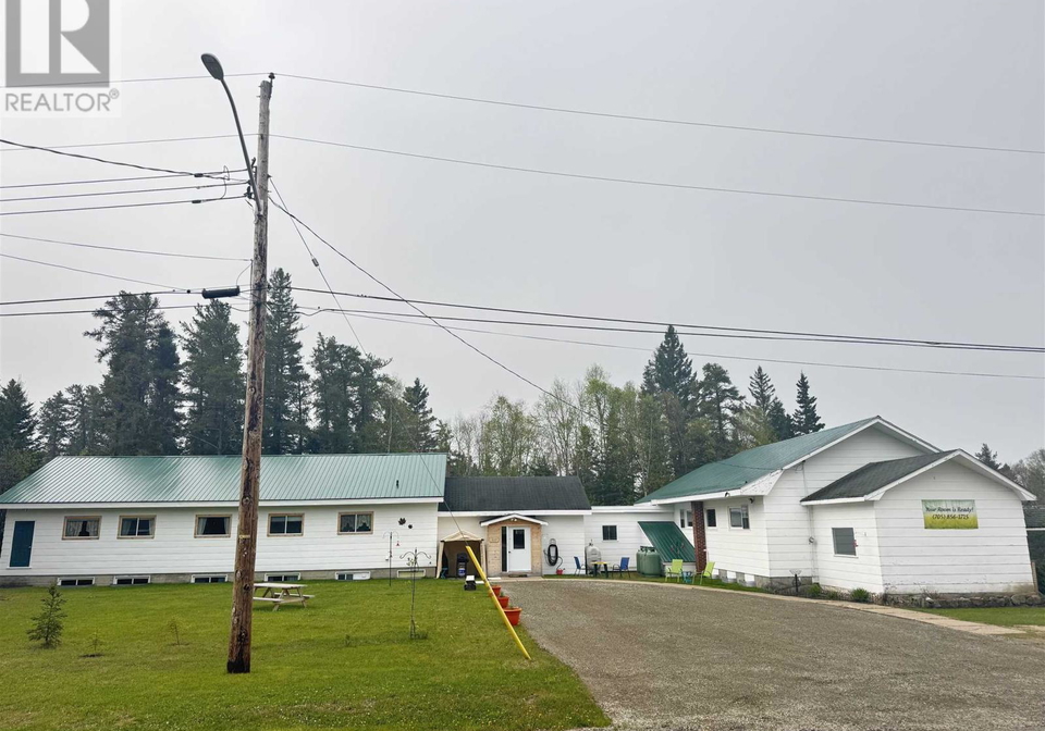 323-hardy-avenue-wawa-ontario-sm260678