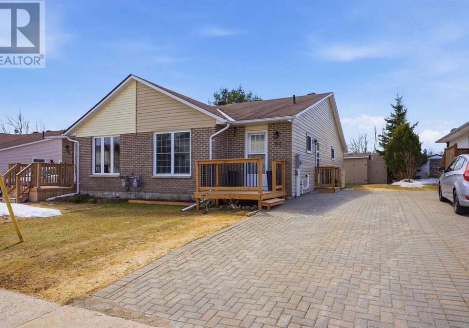 60-farrell-crescent-elliot-lake-ontario-sm260772
