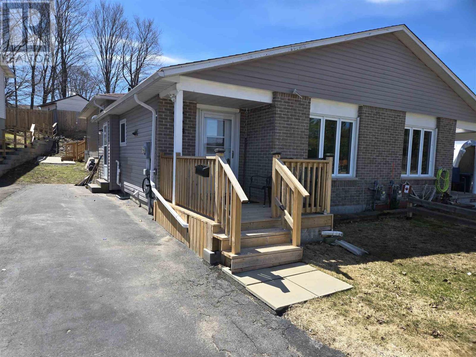 124-hergott-avenue-elliot-lake-ontario-sm260789