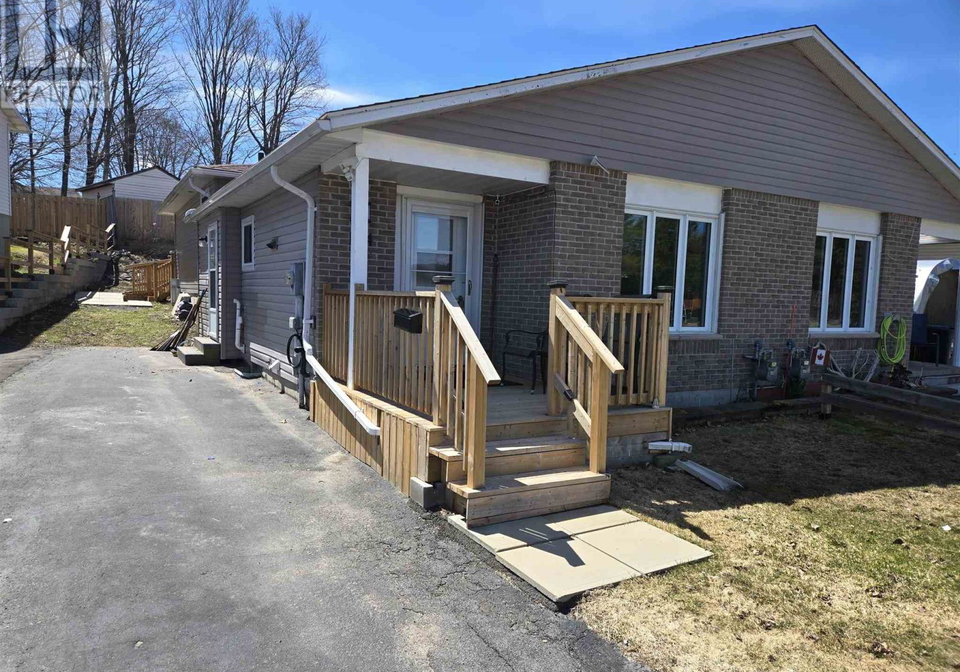 124-hergott-avenue-elliot-lake-ontario-sm260789