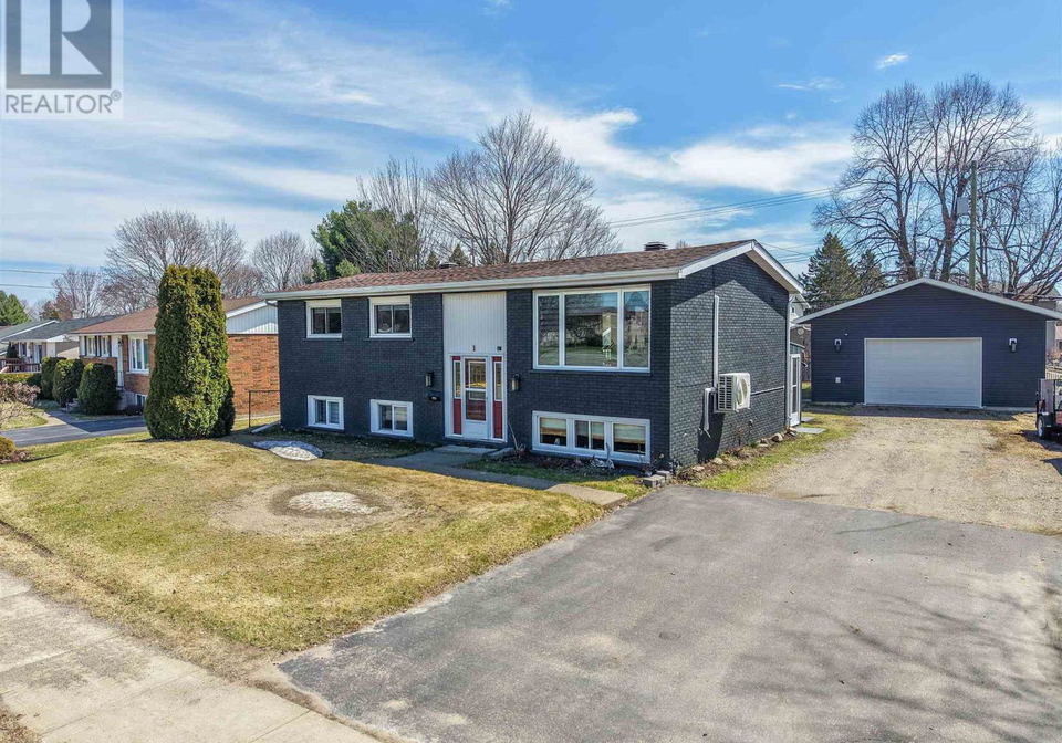 1-chambers-avenue-sault-ste-marie-ontario-sm260814