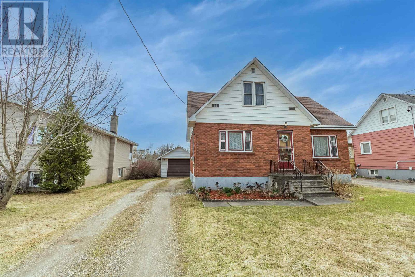 49-stevens-street-sault-ste-marie-ontario-sm260819