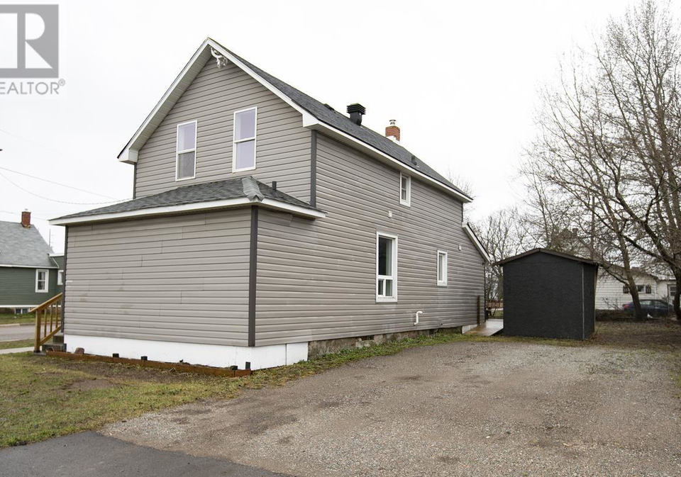351-bloor-street-w-sault-ste-marie-ontario-sm260875