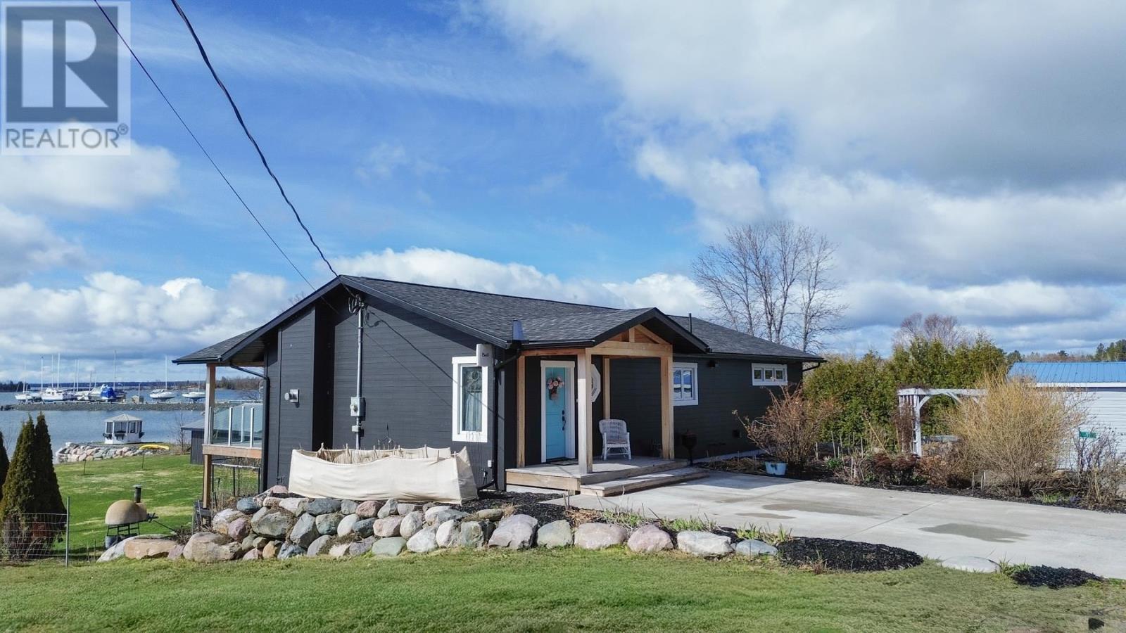 11-mitchell-street-bruce-mines-ontario-sm260876