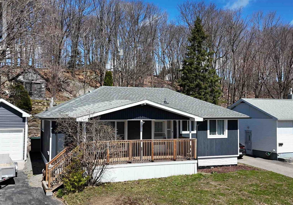 44-axmith-avenue-elliot-lake-ontario-sm260883